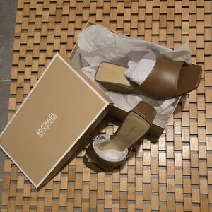 Michael Kors Women's Tan Slide Sandals